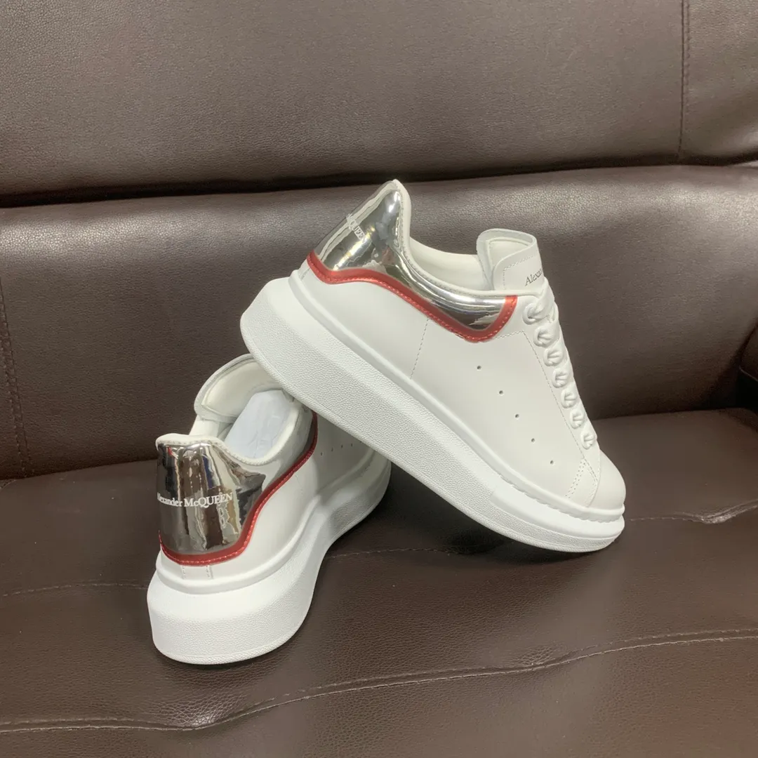 👟👟Ex-factory price 560👟👟 Professional McQueen factory. Top version. Couple style 👫 Alexander McQUEEN high version has been upgraded to the highest quality again✅ 💪McQueen Spring, Summer, Autumn and Winter top version Purchasing level✅ Recruiting national online and offline agents to join 🤝 🏆Fabric: Original materials imported from Italy. Texture, water-resistant and non-discoloring 🏆Inner lining: ️A-grade Italian imported lining resistant to dirt, sweat-absorbent, breathable and comfortable 🏆Foot pads: top-grade imported Italian super-soft cowhide leather 🏆Outsole: PU+counter 1:1 🏆Shoe box: original white box. Plus white flip cover for double-layer protection. Cloth bag. Handbag. Certificate of 1:1 mold opening, 4-piece set. Delivered with a pair of shoelaces. 🖕🏿🖕🏿🖕🏿You can choose any pair of shoelaces in any color of our factory 🏆Code number: women’s 34-41. men’s 38-46 🏆Special remarks (women’s size 34.40.41, men’s size 38.45.46 is customized, no returns or exchanges) Win-win cooperation🤝